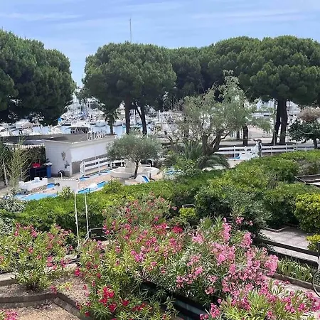Beau Climatise 4 Personnes Apartment